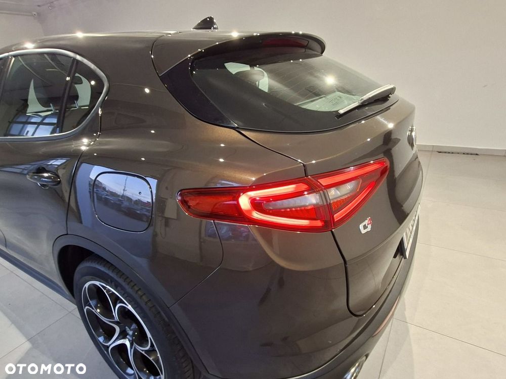 Alfa Romeo Stelvio 2.0 Turbo Veloce Q4 - 22