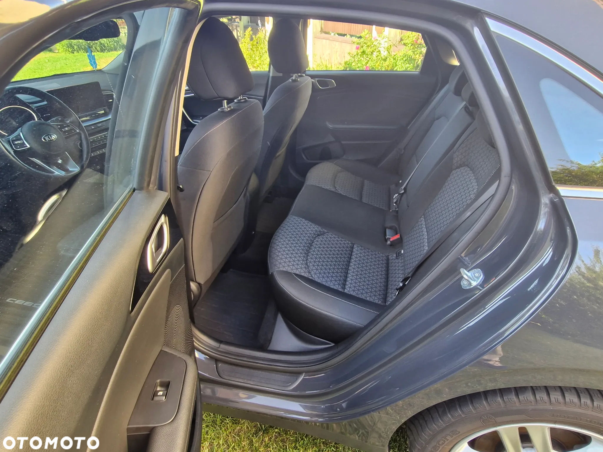 Kia Ceed 1.6 CRDi Eco-Dynamics+ (48V Mild-Hybrid) Vision - 13