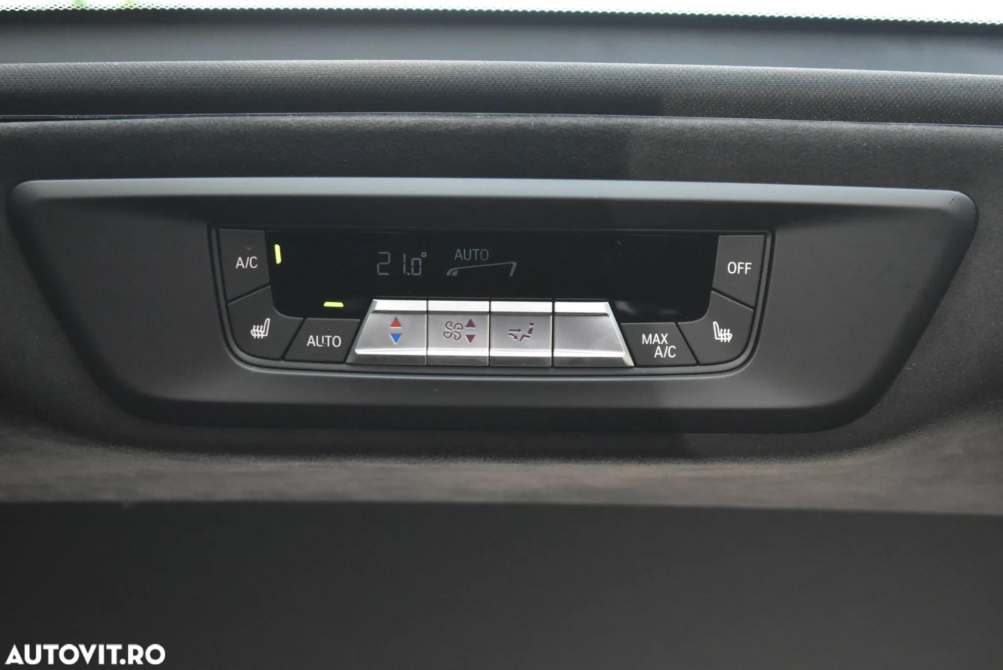 BMW X7 M60i xDrive AT MHEV - 38