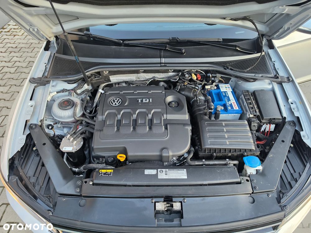 Volkswagen Passat 2.0 TDI (BlueMotion Technology) DSG Trendline - 19