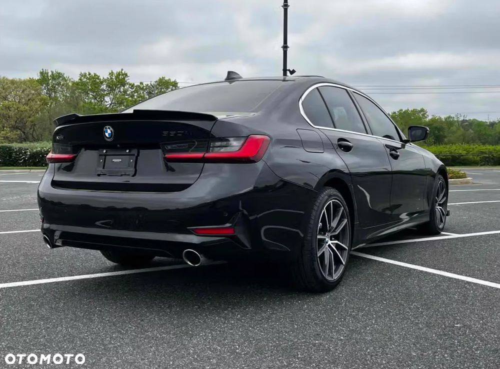 BMW Seria 3 330i xDrive Edition M Sport Shadow - 5