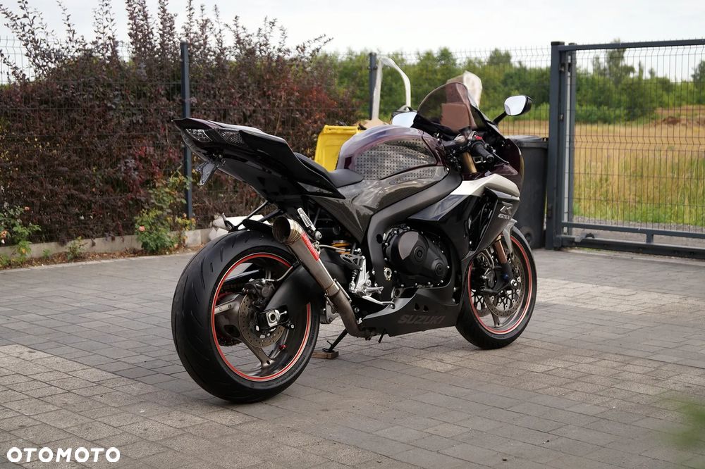 Suzuki GSX-R - 10