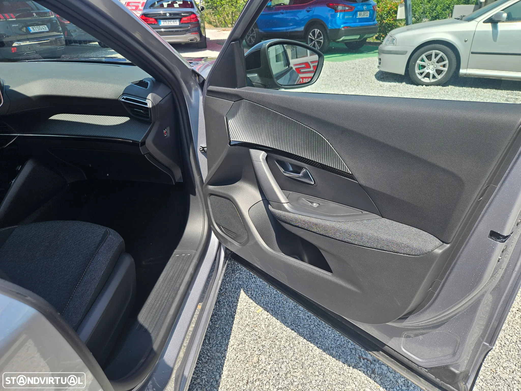 Peugeot 2008 1.2 PureTech Style - 32