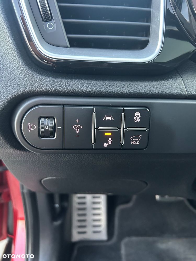 Kia XCeed 1.6 T-GDI L Business Line DCT - 24