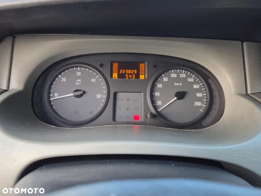 Renault Trafic - 26