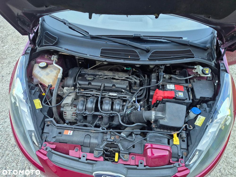 Ford Fiesta 1.25 Celebration - 38