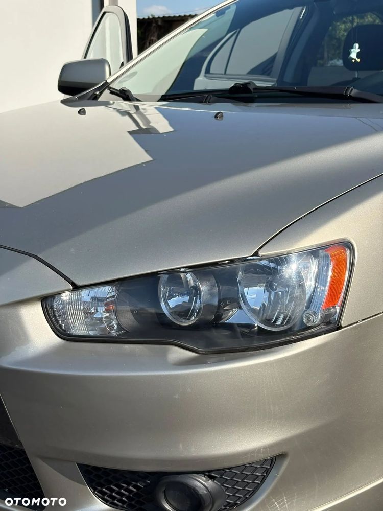 Mitsubishi Lancer 1.8 Intense - 17