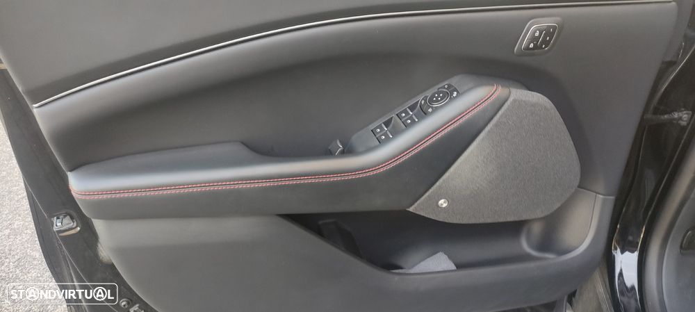 Ford Mustang Mach-E Premium - 14