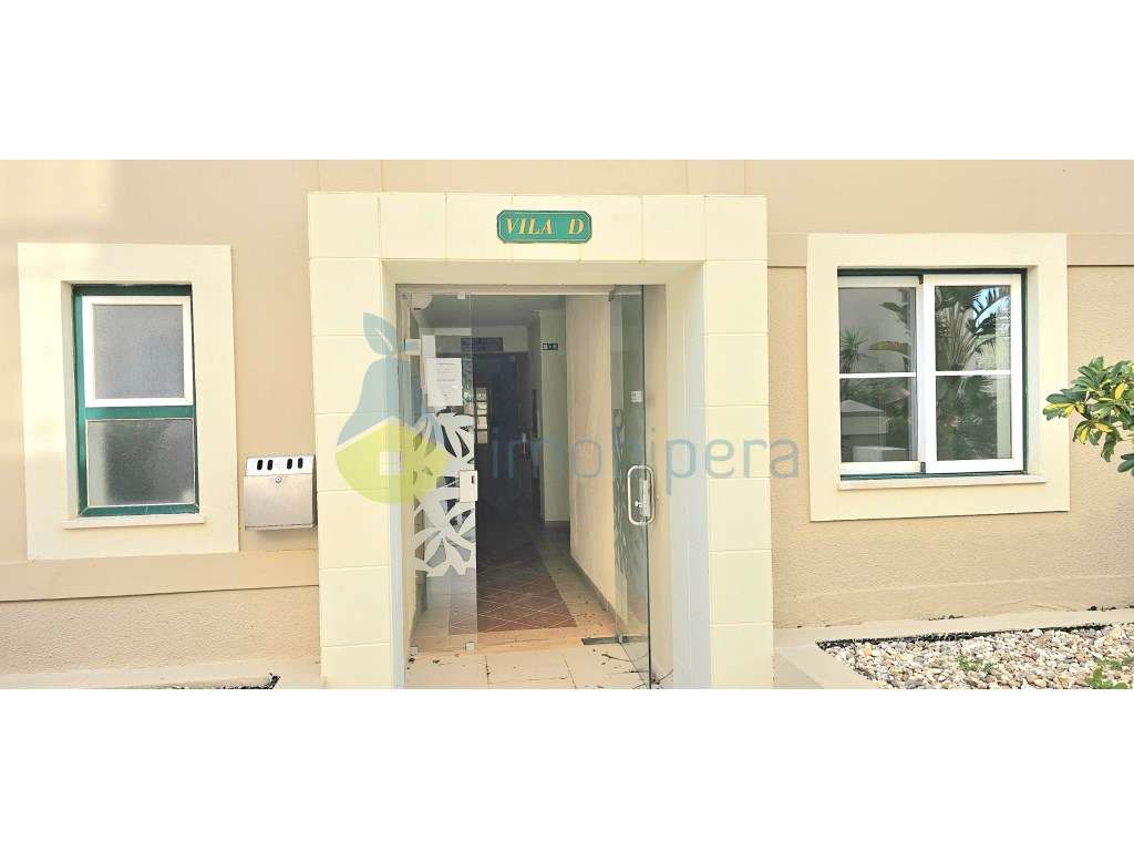 Portimão, Victor's Plaza 
Apartamento T1+1 localizado, num 2º anda... - Grande imagem: 2/48