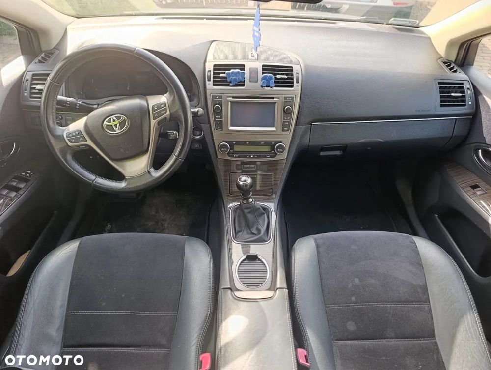 Toyota Avensis 2.0 D-4D Premium - 15