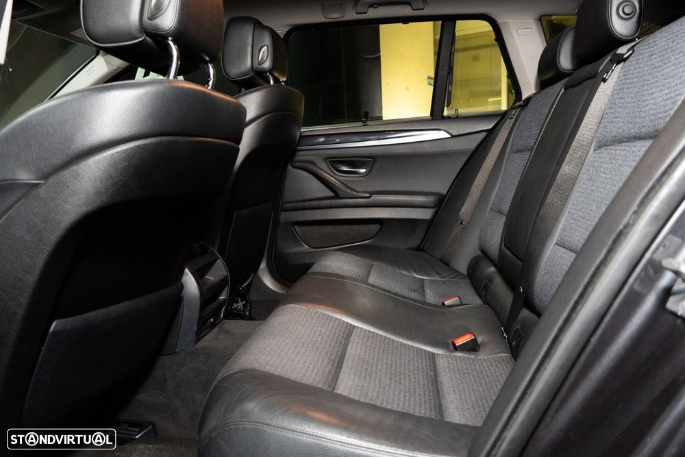 BMW 520 d Line Luxury - 33
