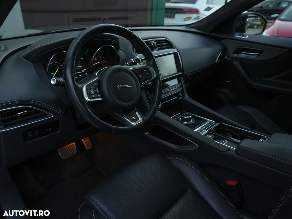 Jaguar F-Pace 20d AWD Aut. R-Sport - 20