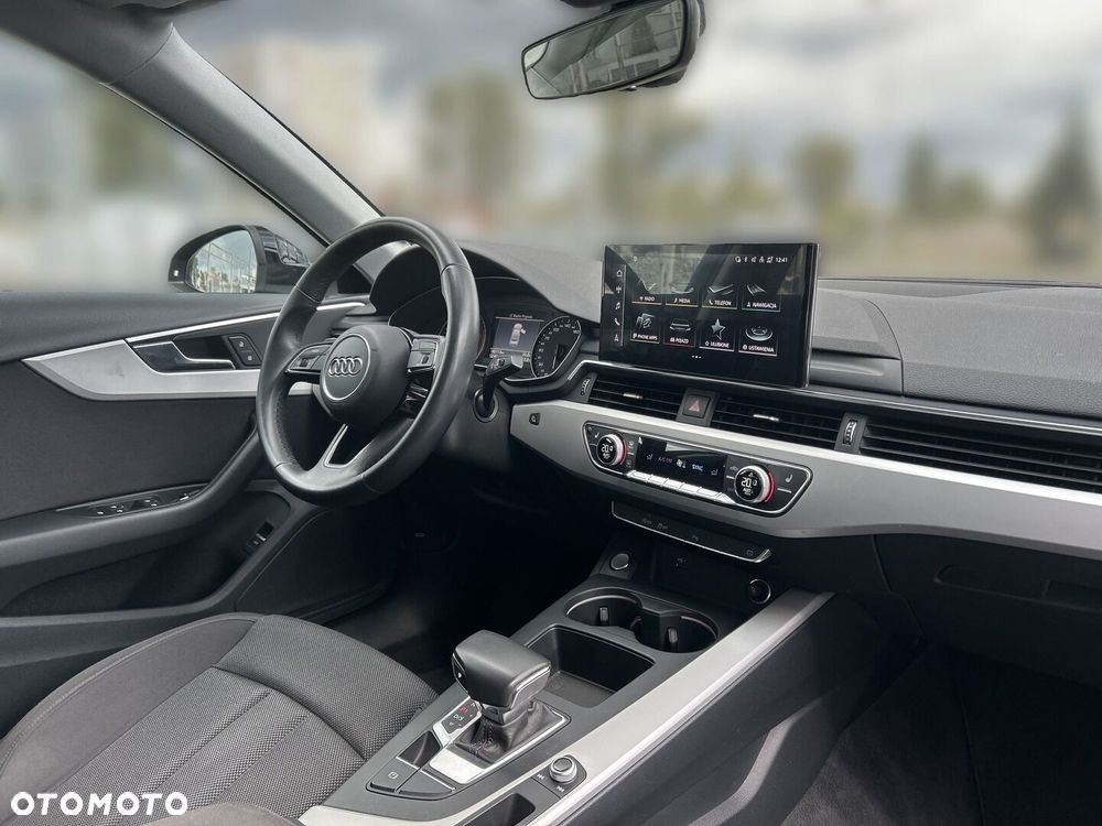 Audi A4 Limousine - 10