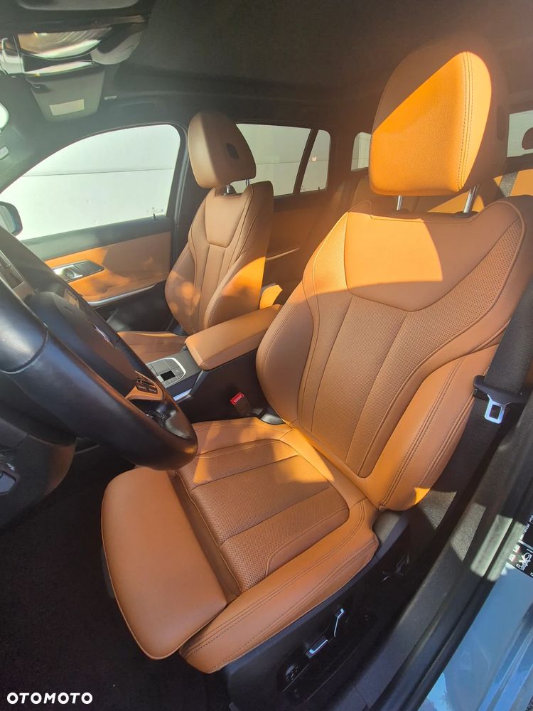 BMW Seria 3 M340i xDrive sport - 11
