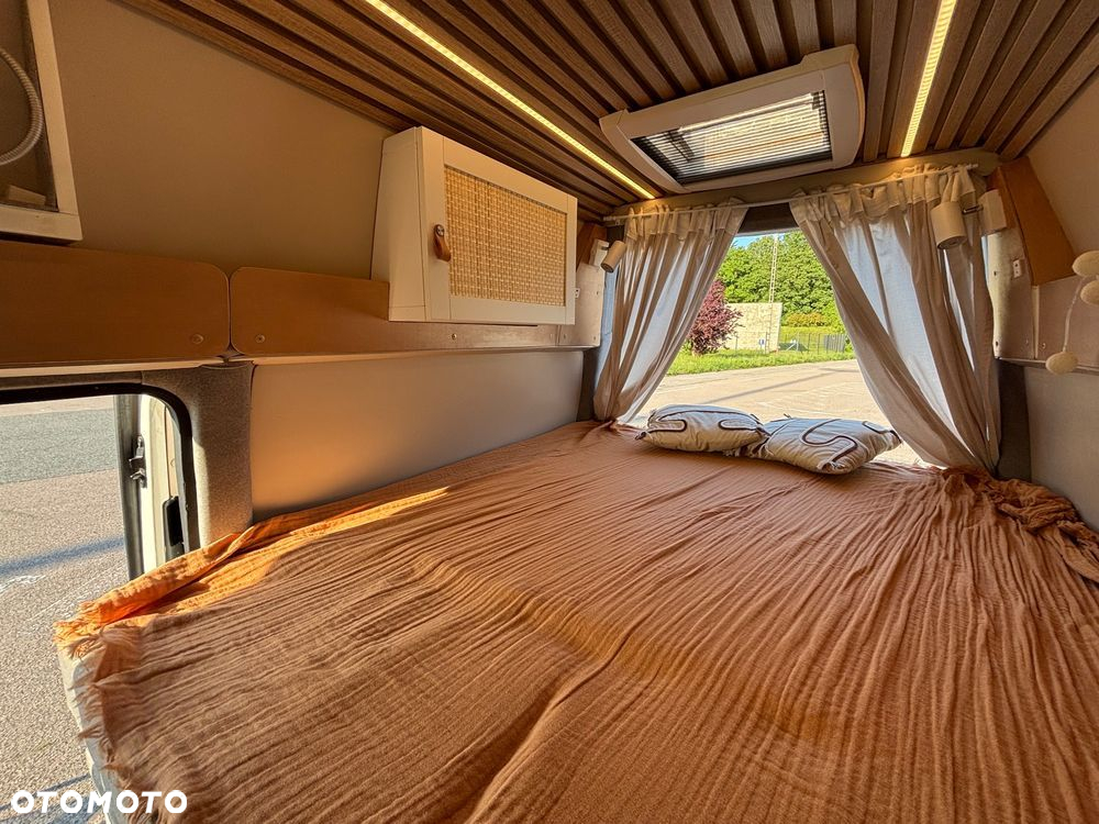 Volkswagen T5 - 12