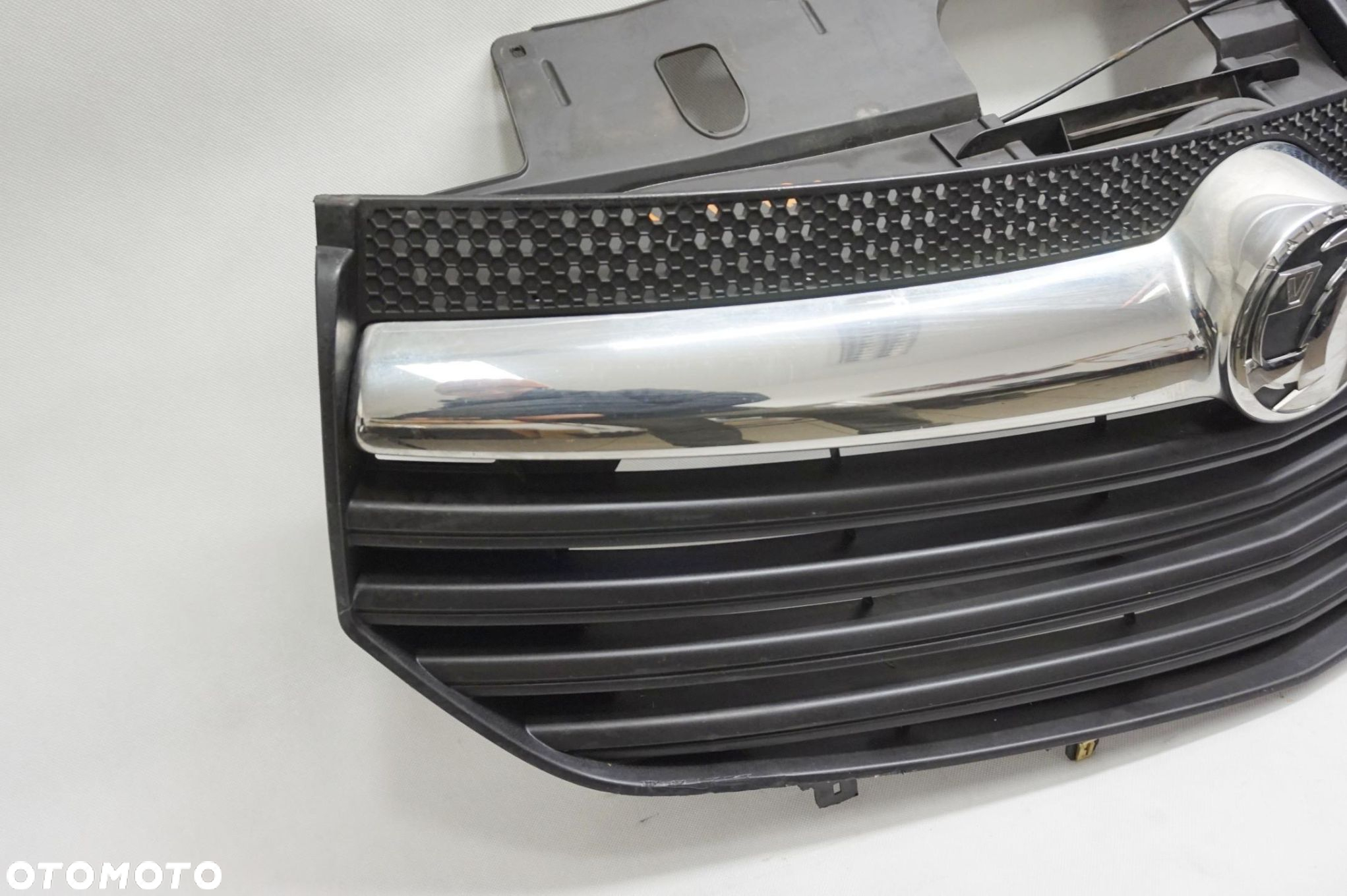 GRILL ATRAPA OPEL VIVARO B - 3