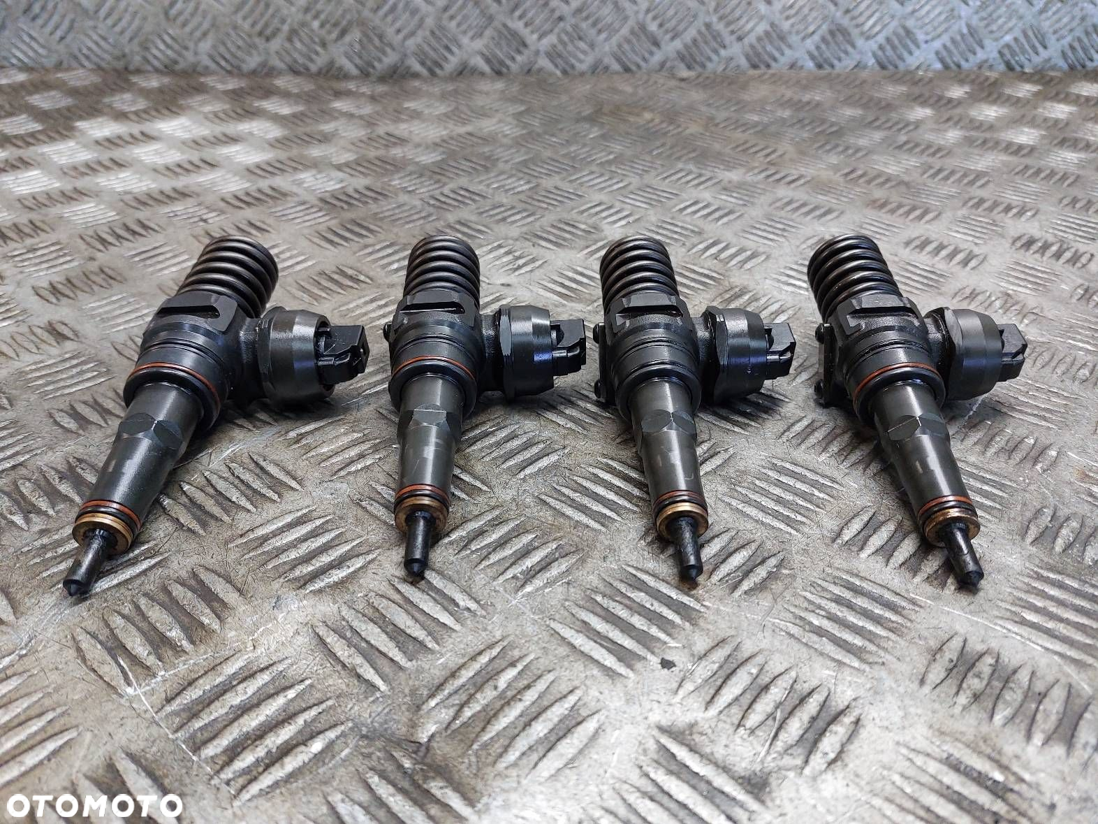 POMPOWTRYSKI KOMPLET VOLKSWAGEN PASSAT B5 FL 1.9 TDI 038130073AJ - 2