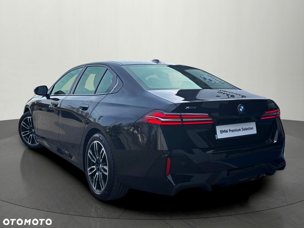 BMW Seria 5 520d xDrive mHEV M Sport - 3