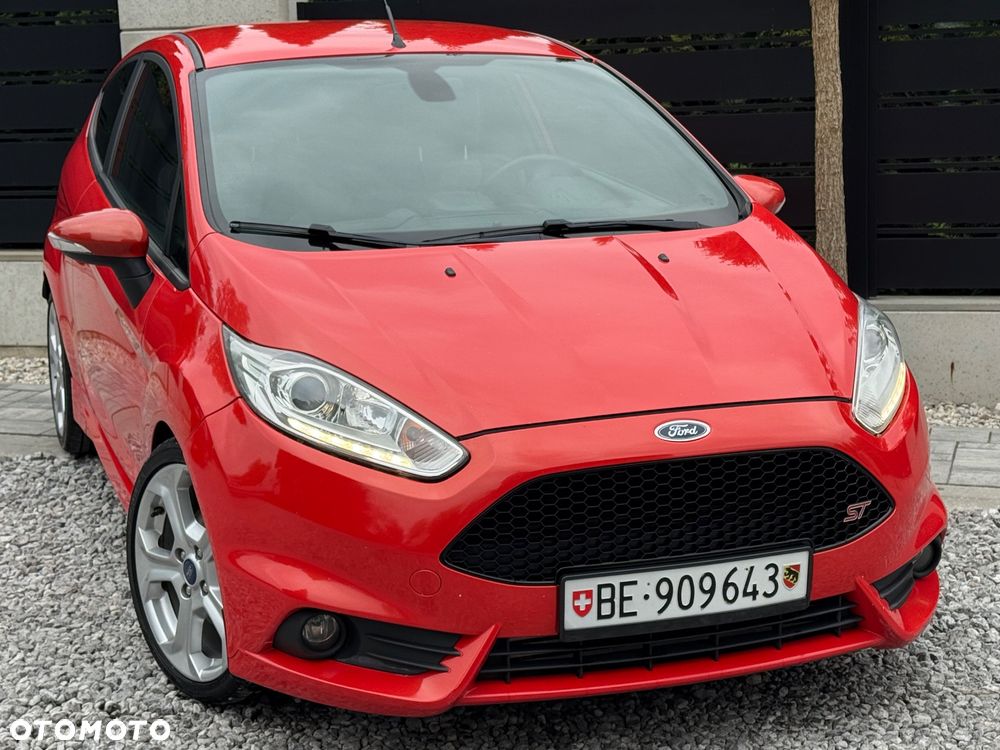 Ford Fiesta 1.6 EcoBoost ST - 5