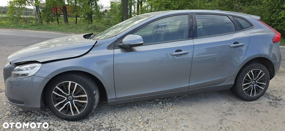 Volvo V40 - 9