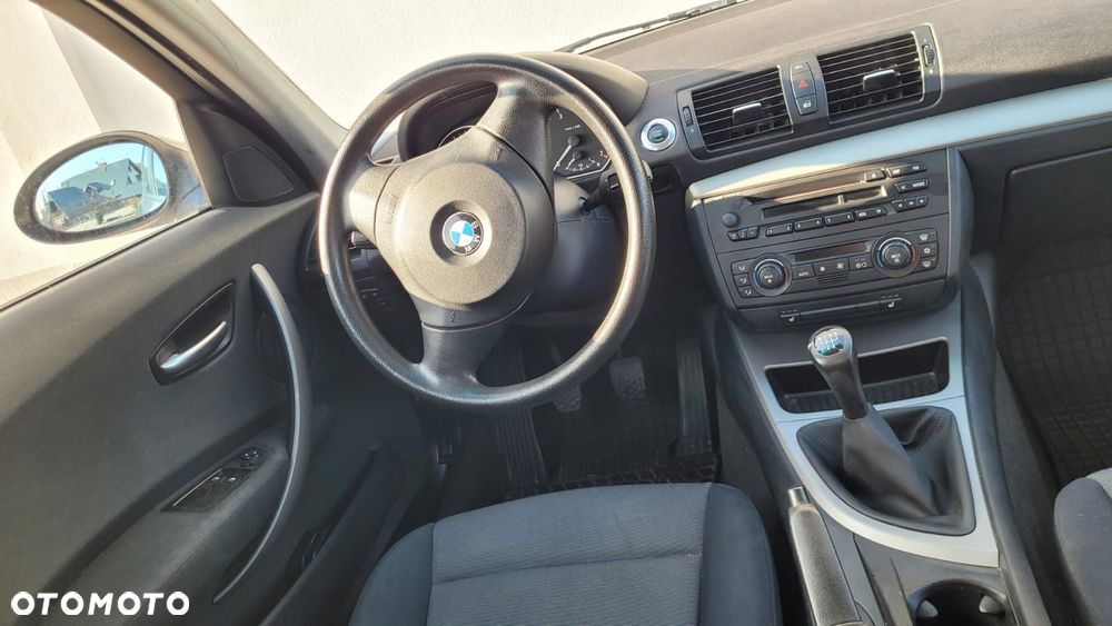 BMW Seria 1 116i - 14