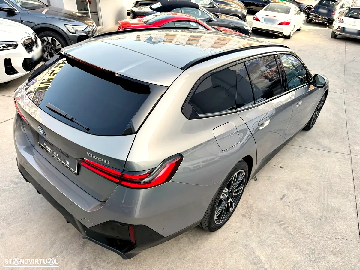 BMW 530 e Pack Desportivo M Pro - 48