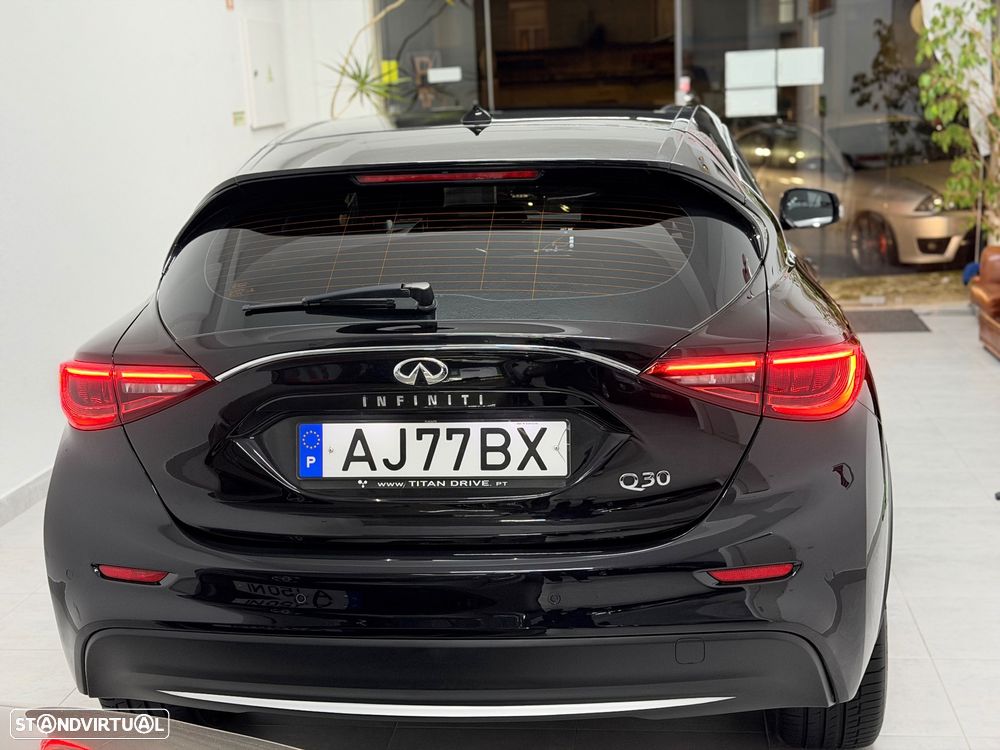 Infiniti Q30 1.5d DCT Business - 9