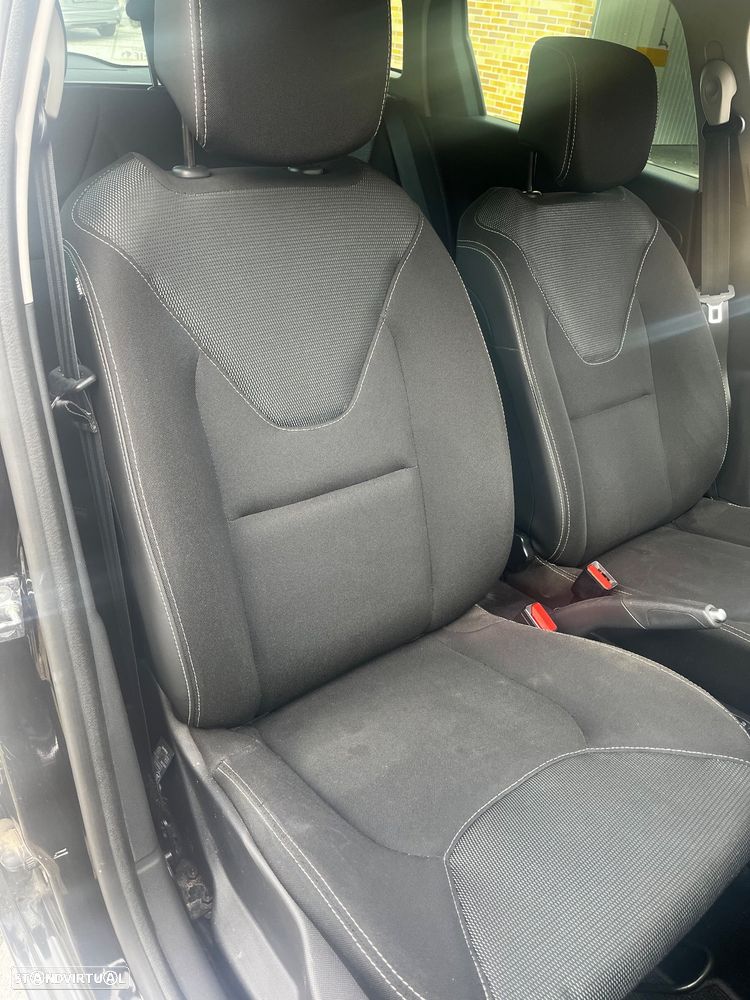 Renault Clio Sport Tourer - 13