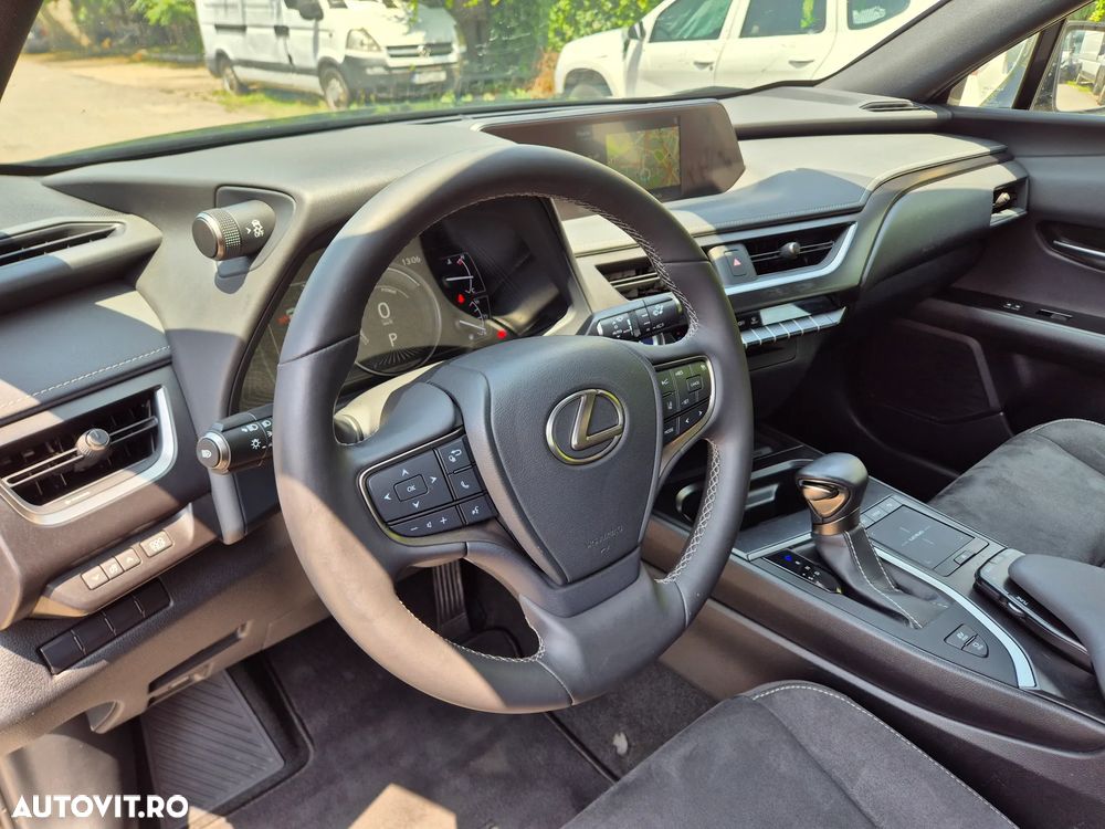 Lexus UX ver-250h-2-0l-hev-20h---178-hp-4x2-cvt-business - 9