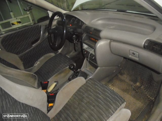 Carro MOT: C14SE CXVEL:A10621W59Y OPEL ASTRA F 1993 1.4Si 82CV 5P BRANCO GASOLINA - 4