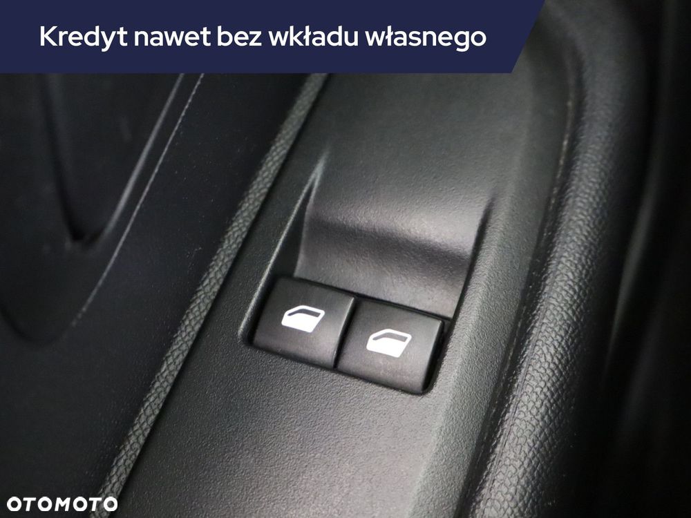 Peugeot 208 - 19