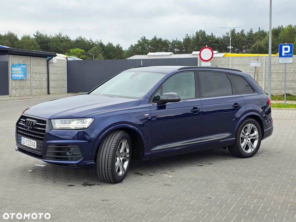 Audi Q7 - 1