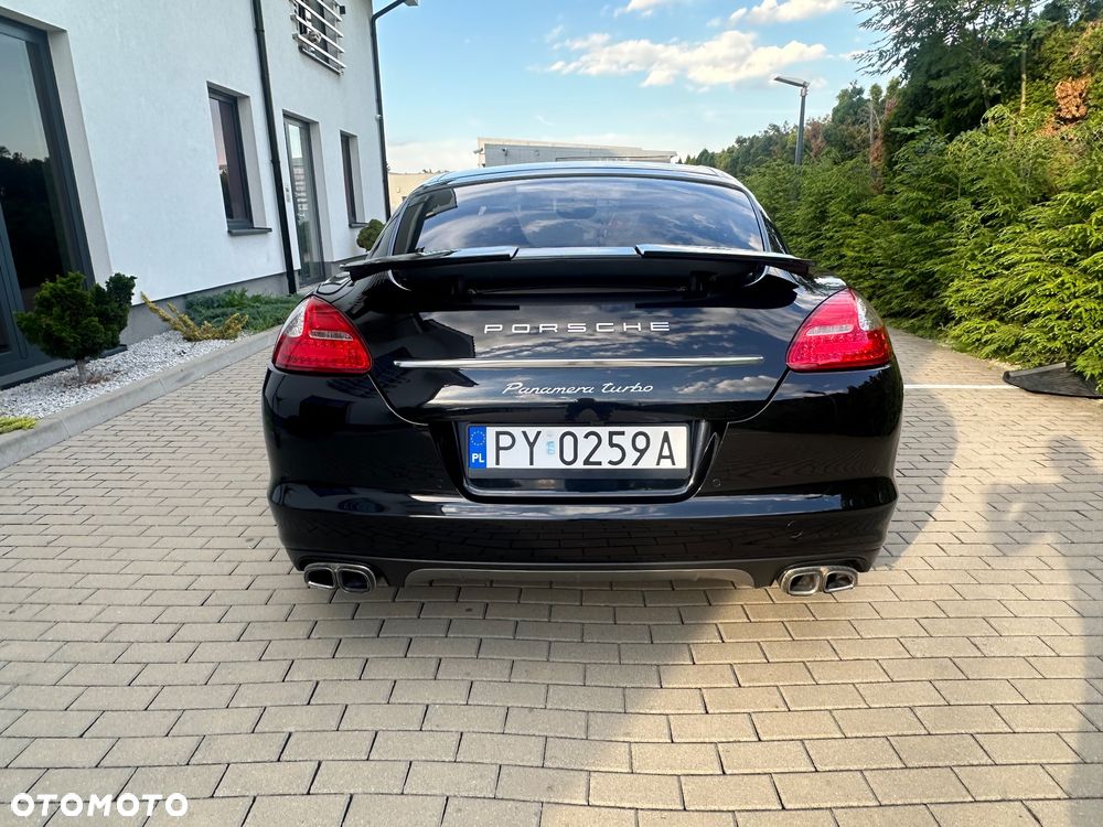 Porsche Panamera Turbo - 9