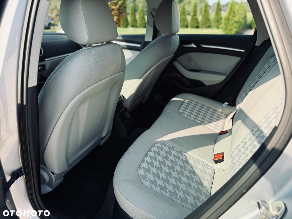 Audi A3 Sportback 1.6 TDI clean diesel Ambiente - 13