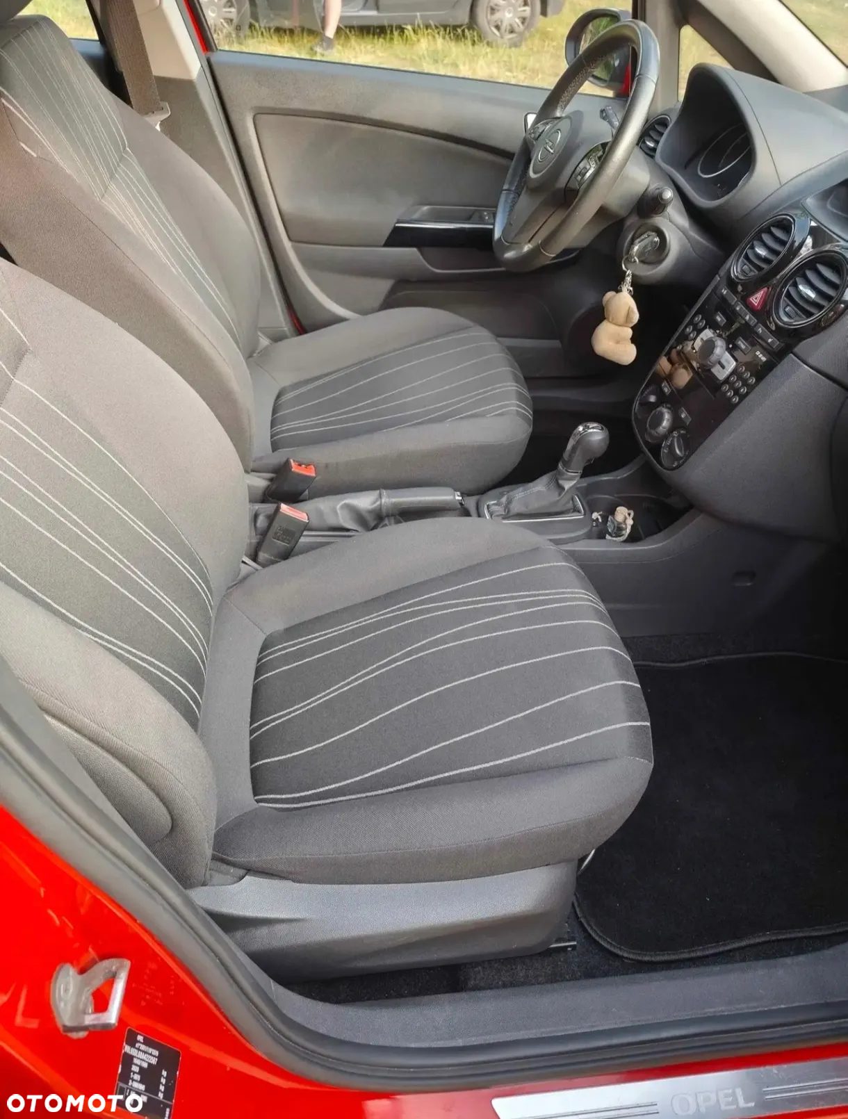 Opel Corsa 1.4 16V Cosmo - 8