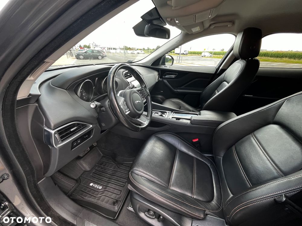 Jaguar F-Pace 2.0 i4D AWD Prestige - 16