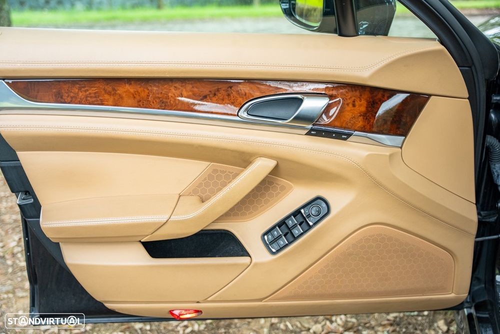 Porsche Panamera 3.0 V6 - 26