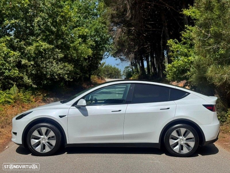Tesla Model Y RWD - 11
