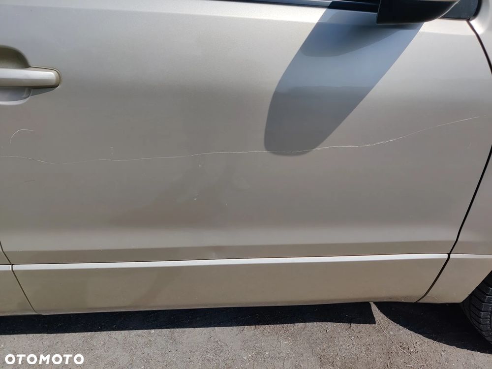 Suzuki Grand Vitara 2.0 De luxe - 6