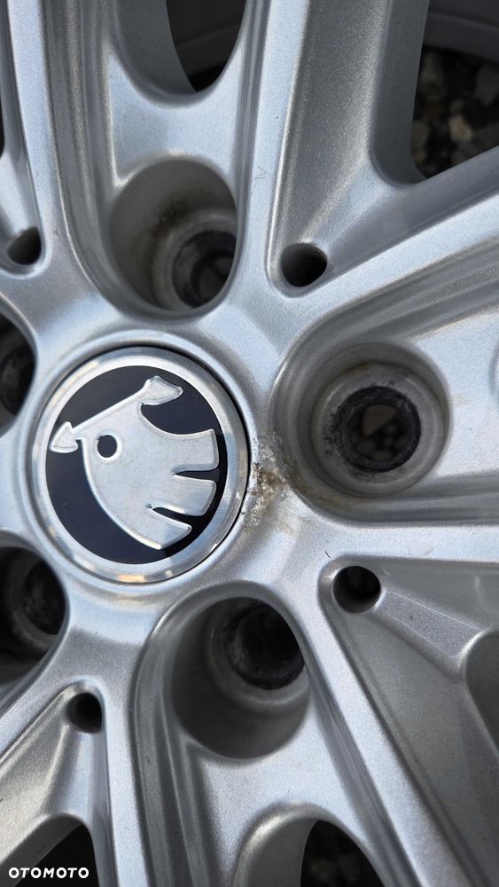Koła VW Skoda BMW Seat Audi Mercedes MG 18 cali 5x112 ET30 245/45 - 8