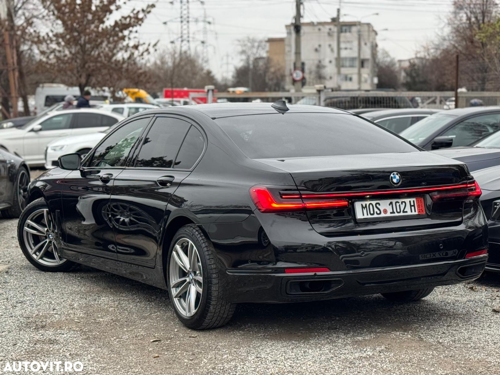BMW Seria 7 740Ld xDrive - 29