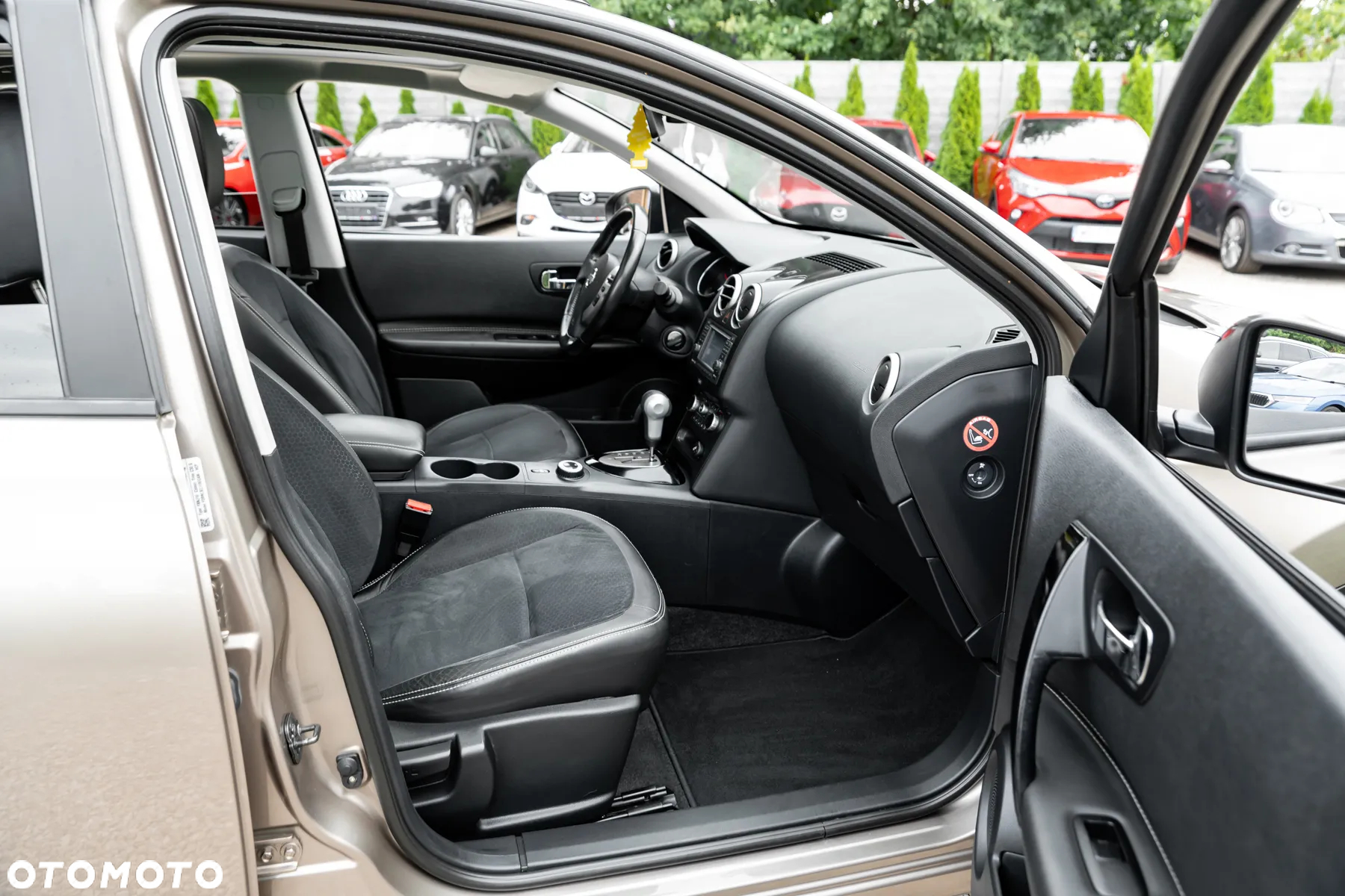 Nissan Qashqai 2.0 4x4 CVT tekna - 24
