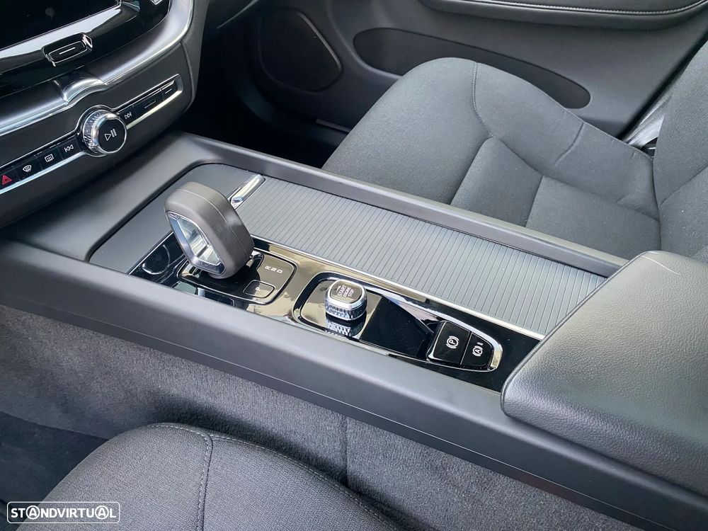 Volvo XC 60 2.0 T6 PHEV Inscription Expression AWD - 36