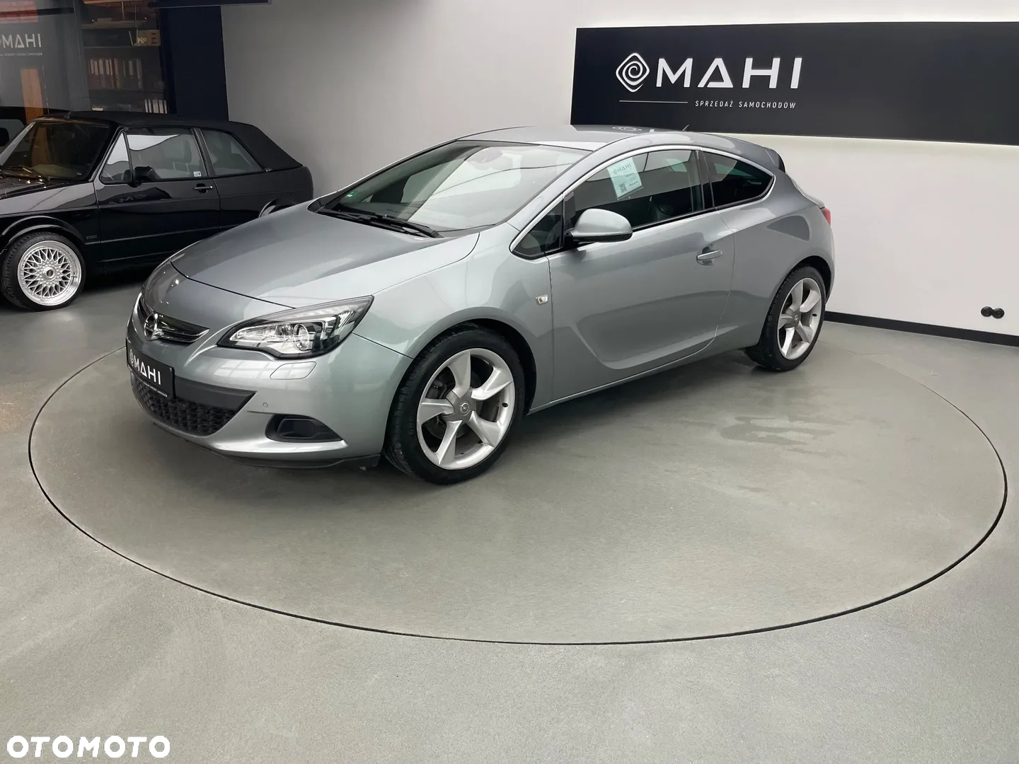 Opel Astra IV GTC 2.0 CDTI Sport - 4