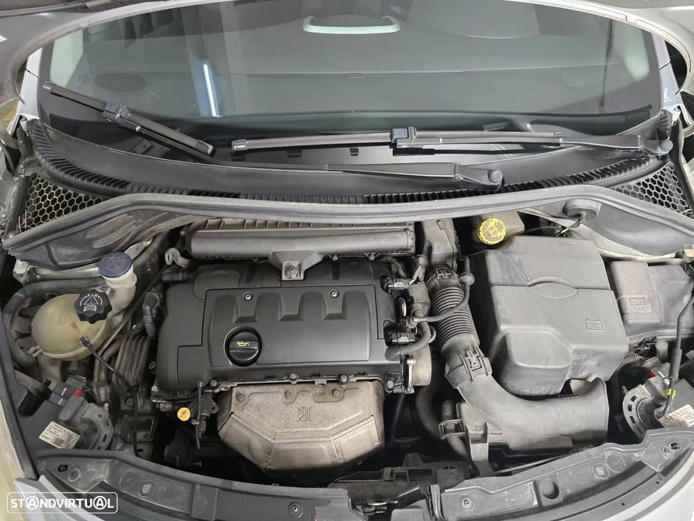 Peugeot 207 SW 1.4 Trendy - 17