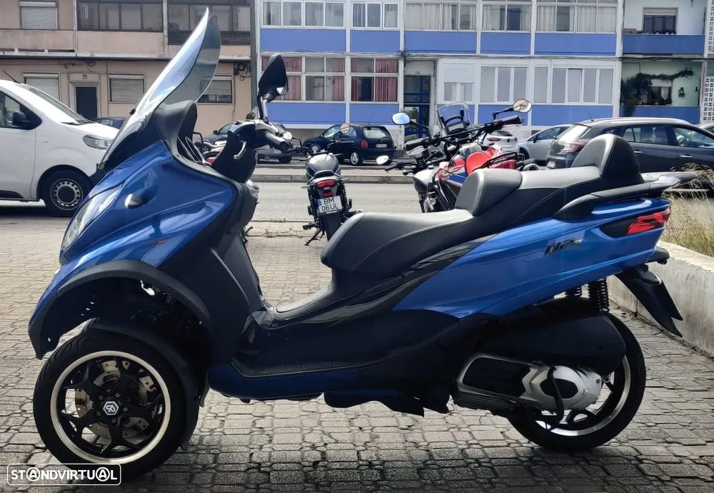 Piaggio MP3 300 (Carta A2) - 2