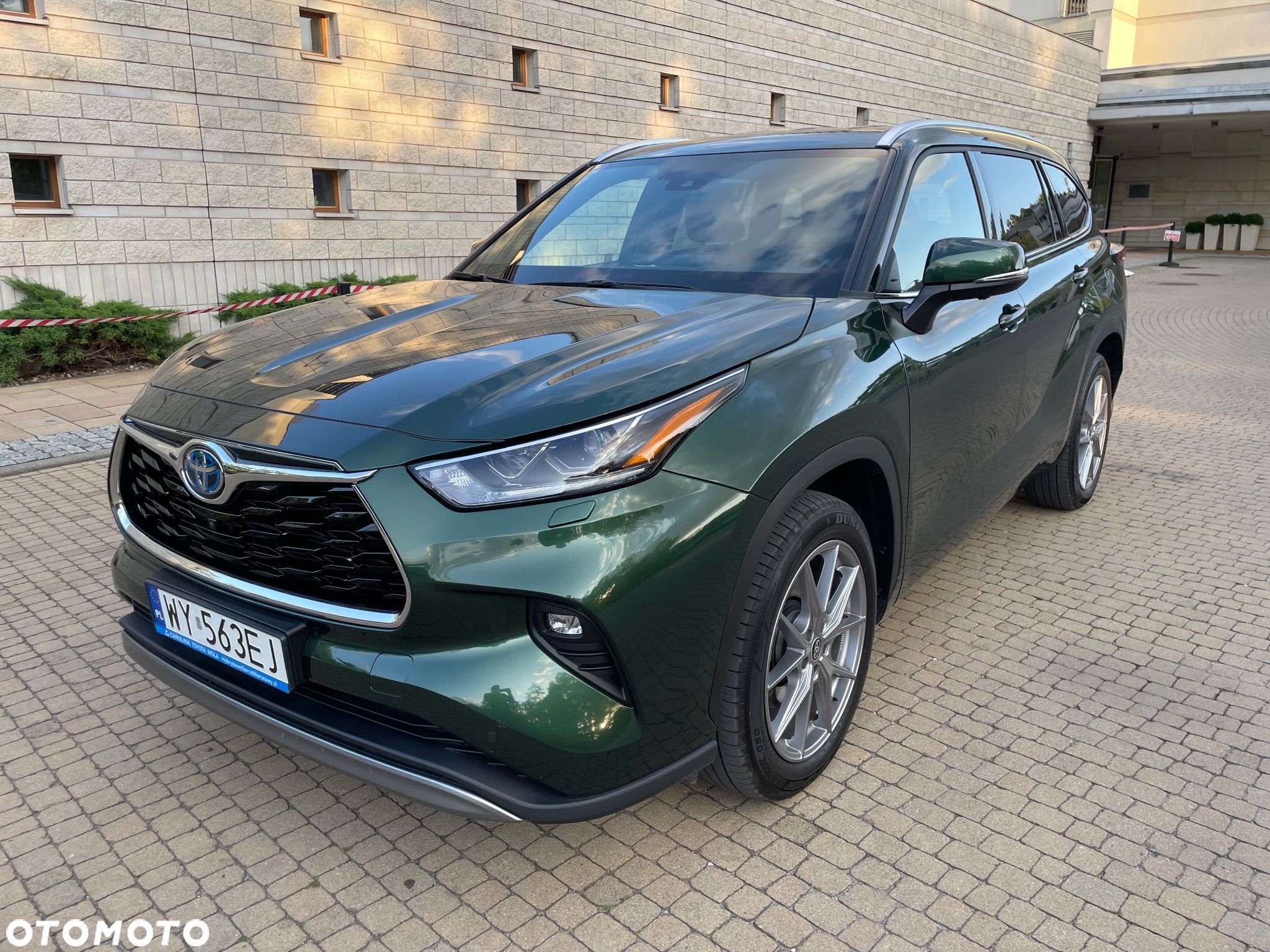 Toyota Highlander 2.5 Hybrid Executive - 1