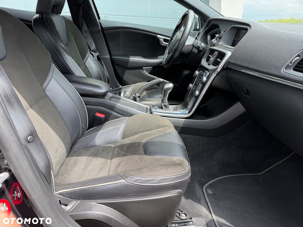 Volvo V40 D2 RDesign - 22