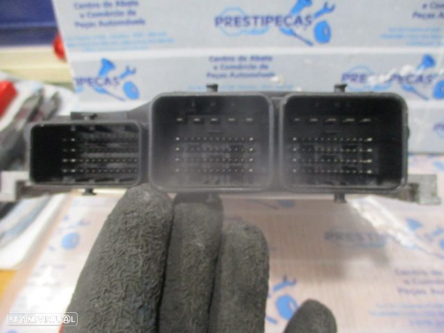 Centralina 0281019818  9805947780  9666729680 PEUGEOT 207 2014 1.4HDI 70CV 5P CINZA  BOSCH - 4