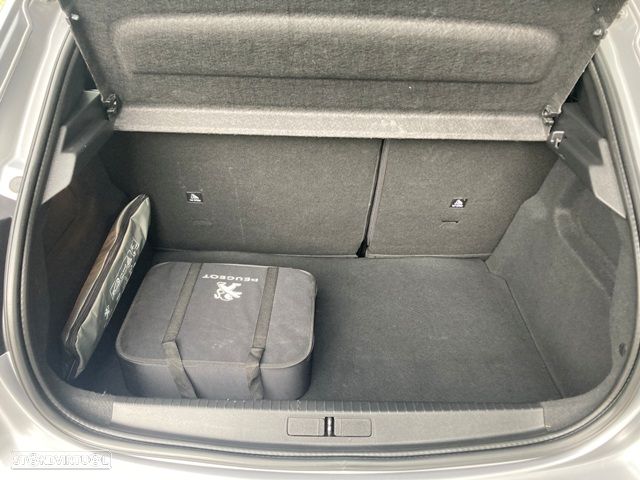 Peugeot e-208 50 kWh Allure - 32